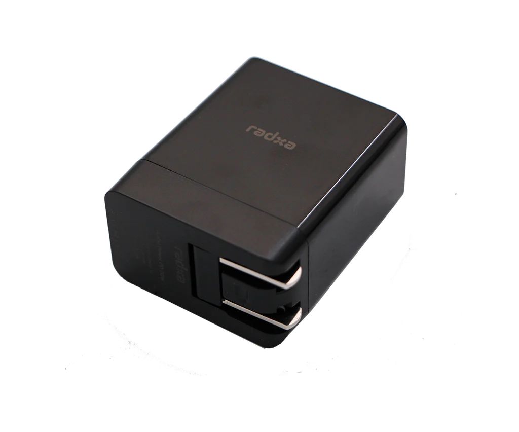Radxa zbh. Netzteil AP002 / Radxa Power PD 30W EU (Raspberry 5 kompatibel) Radxa zbh. Netzteil AP002 / Radxa Power PD 30W EU (Raspberry 5 kompatibel)