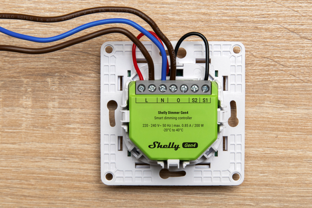 Shelly · Unterputz · "Dimmer Gen4" · Relais · LED Lichtcontroller · Messfunktion · WLAN · Zigbee · Matter · BT